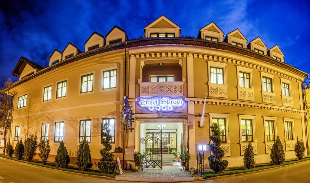 Hotel Slavia Salonta ภายนอก รูปภาพ