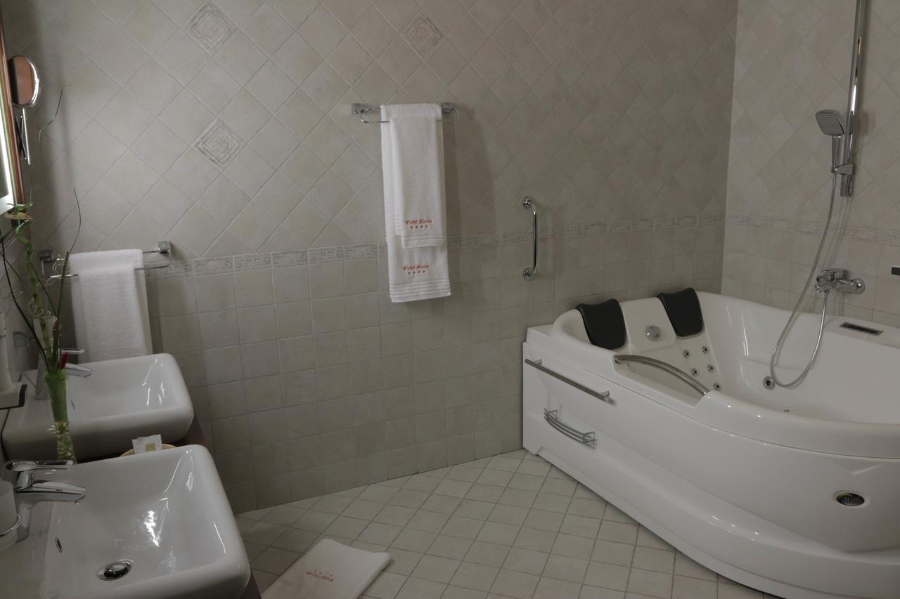 Hotel Slavia Salonta ภายนอก รูปภาพ